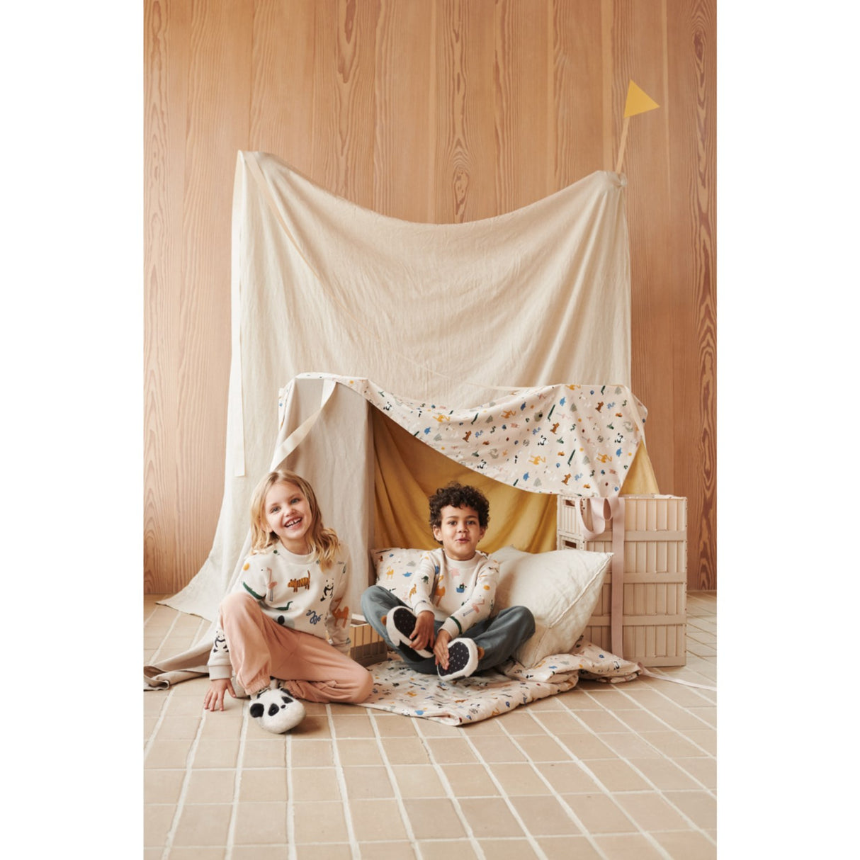 LIEWOOD Sandy / Dark Grey Aviaja Panda Tossor