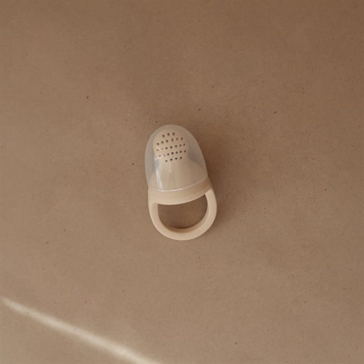 Mushie Shifting Sand Silikon Fresh Food Feeder 2-Pack