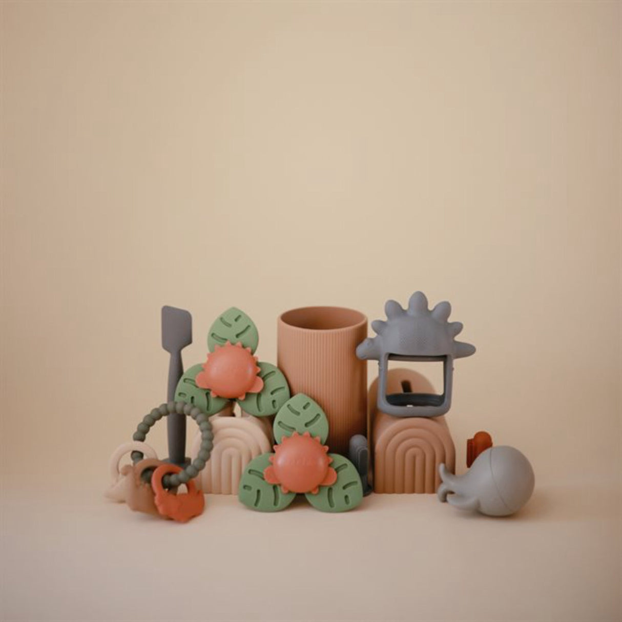 Mushie Dino Suction Spinner Leksak