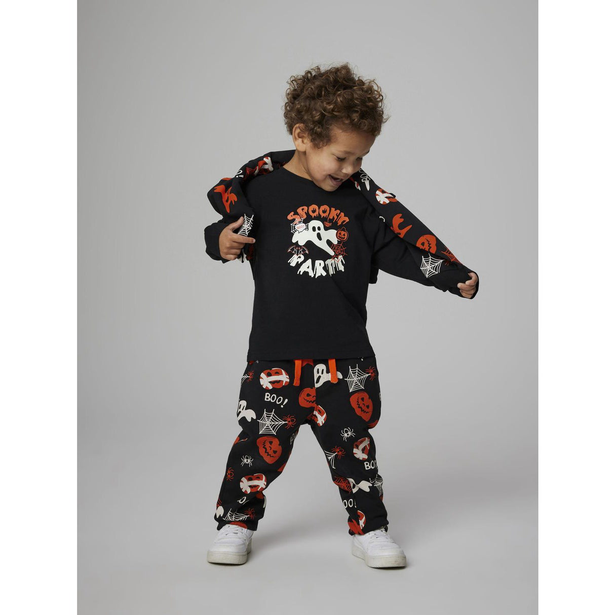 Name It Black Nmnopal Nreg Sweat Byxor Bru Box