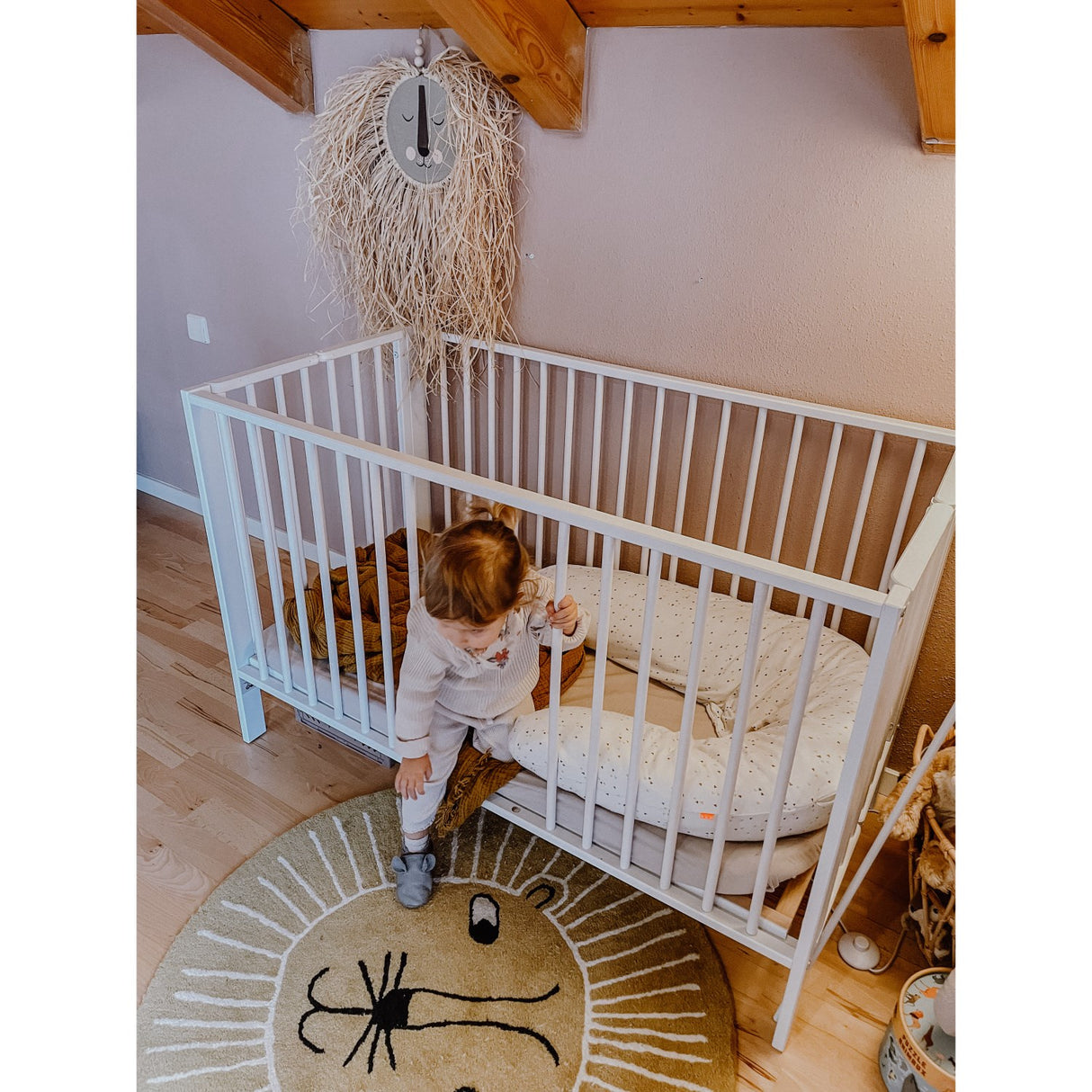 tiSsi® White Laquer Jori Sammenklappelig Säng Massiv Bok