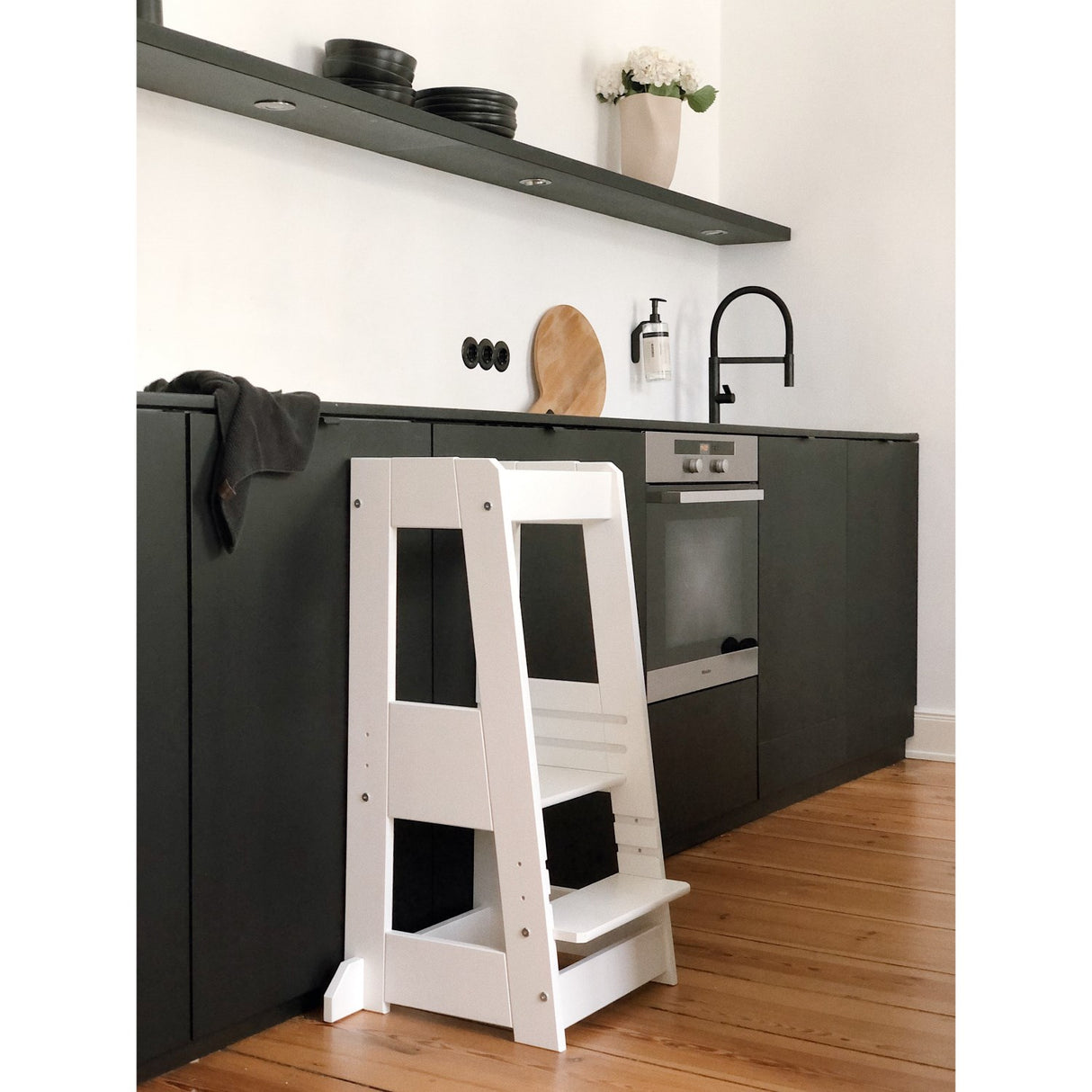 tiSsi® White Laquer Felix Lärande Torn Massiv Bok