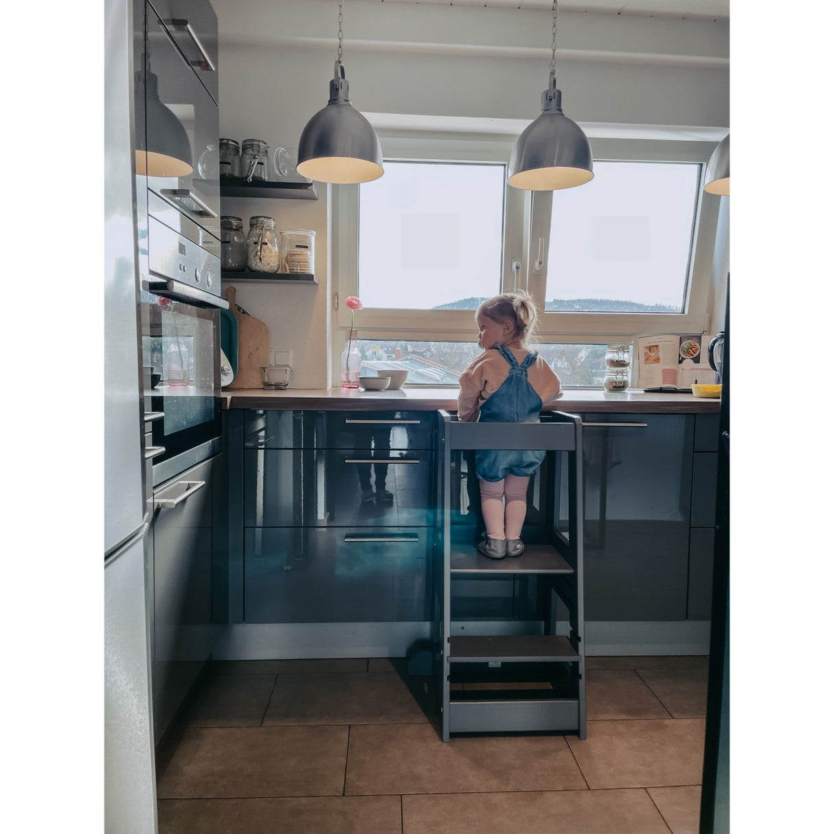 tiSsi® Grey Laquer Felix Lärande Torn Massiv Bok