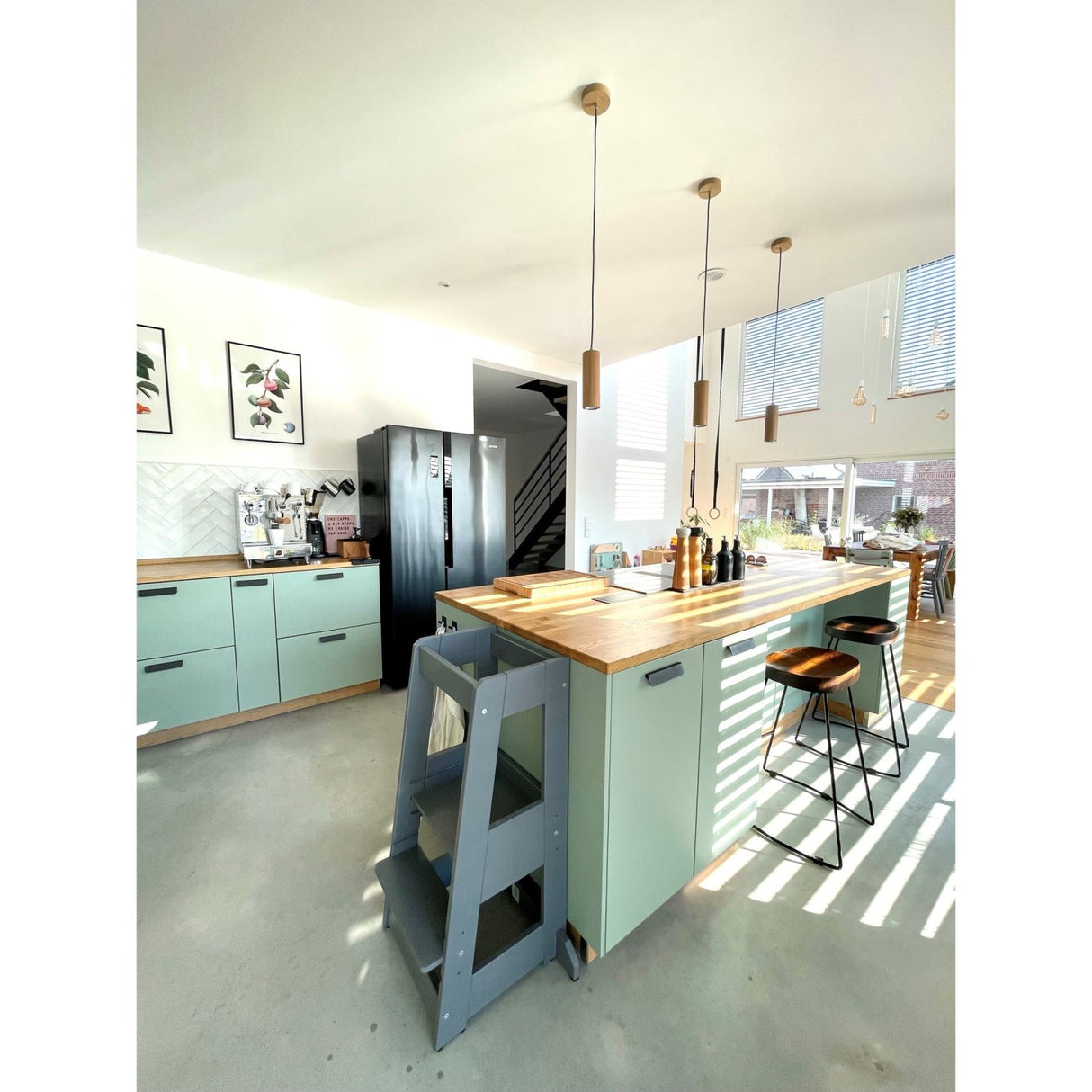 tiSsi® Grey Laquer Felix Lärande Torn Massiv Bok