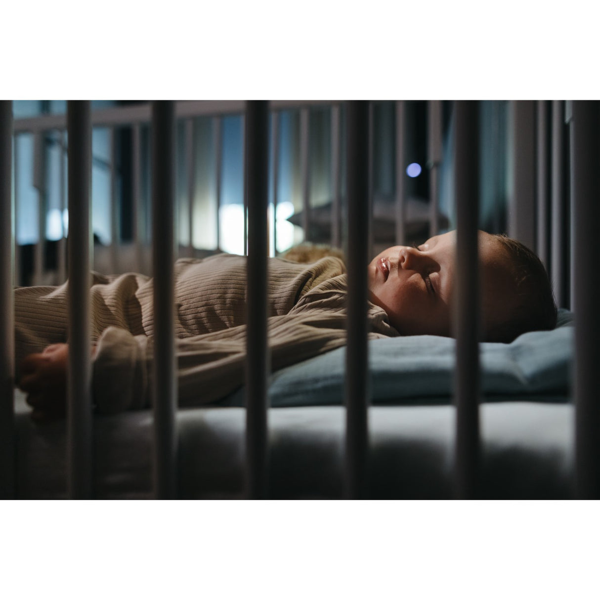 tiSsi® White Laquer Hajo Barneseng Massiv Bok