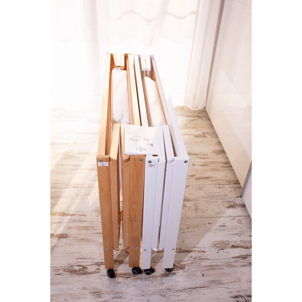 tiSsi® Nature Jori Sammenklappelig Säng Massiv Bok