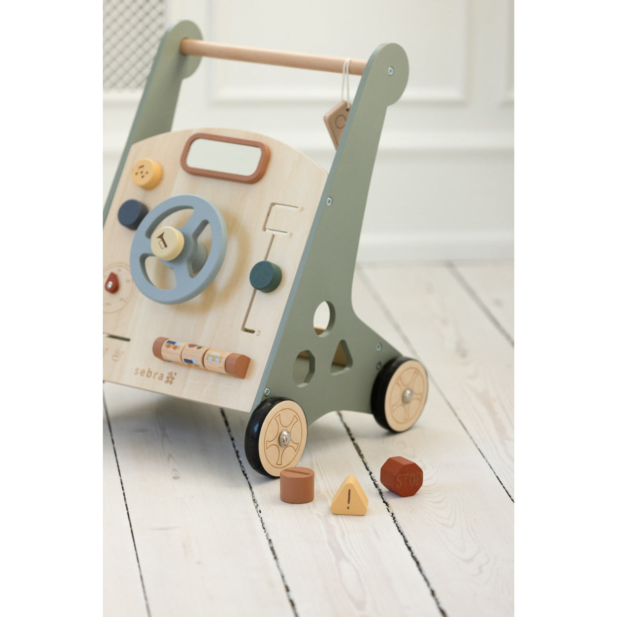 Sebra Wooden Activity Walker Bil