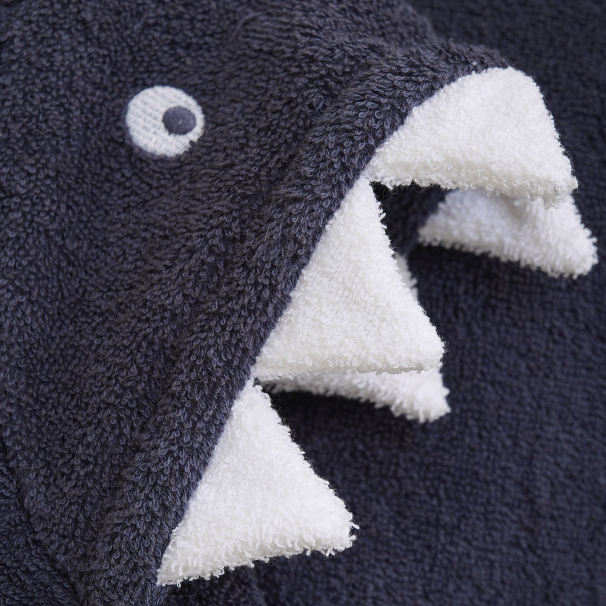 Pippi Odyssey Gray Hooded Bath Poncho