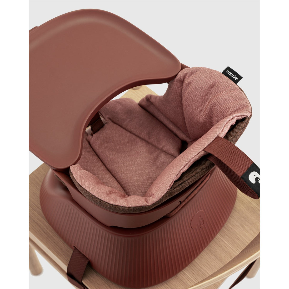 Hannie Mahogany Red The Portable High Chair