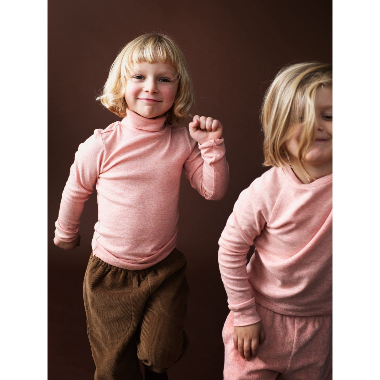 Serendipity Coral Turtleneck Blus