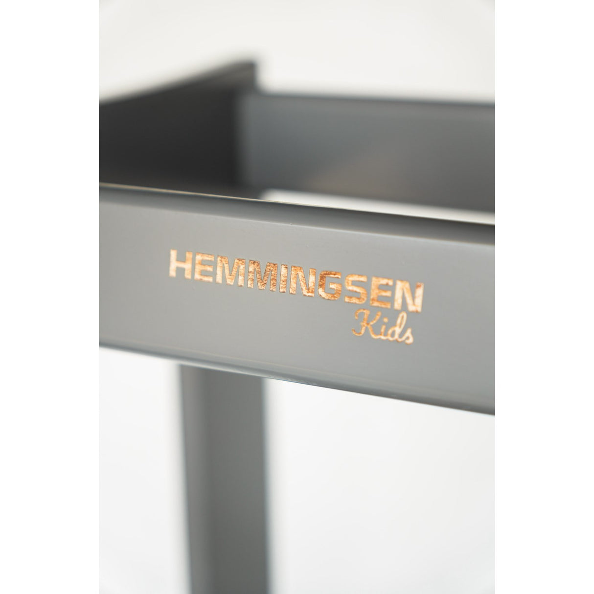 HEMMINGSEN Kids Maya Lärande Torn Grå
