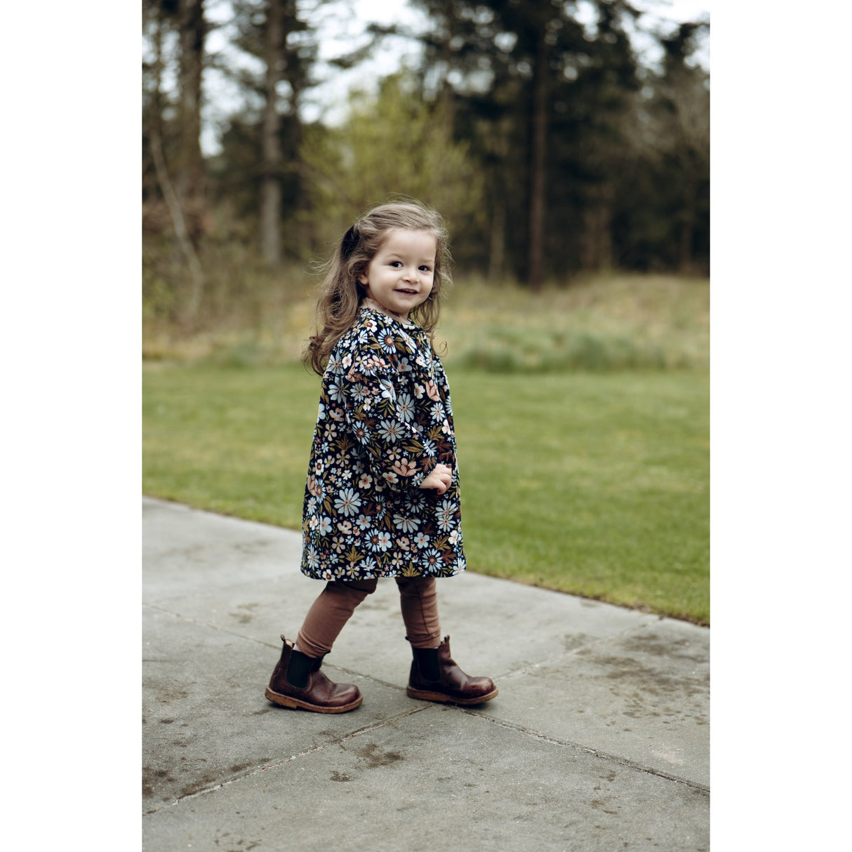 Hust & Claire Light Blue Karoline Winter Flora