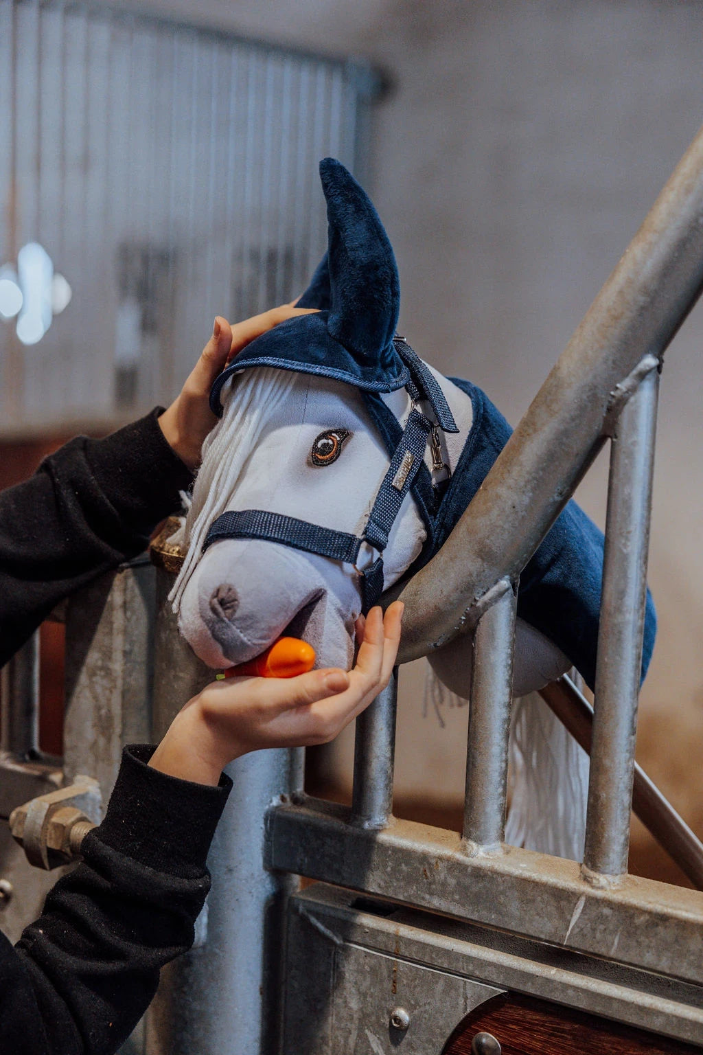 av Astrup Käpphäst, Sigrid, Vit