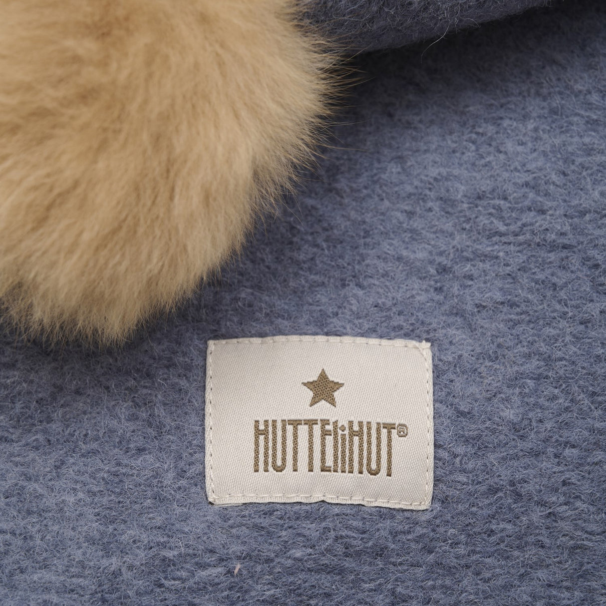 Huttelihut Folkstone Gray Elefanthatt Ull Alpaca Pompoms