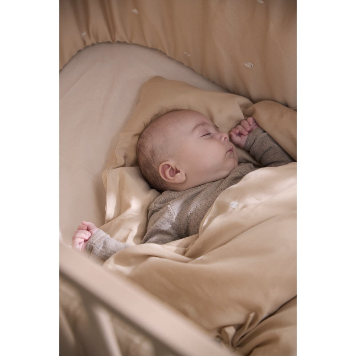 FILIBABBA Warm Grey Säng Linne Gots - Embroidered Christian The Whale