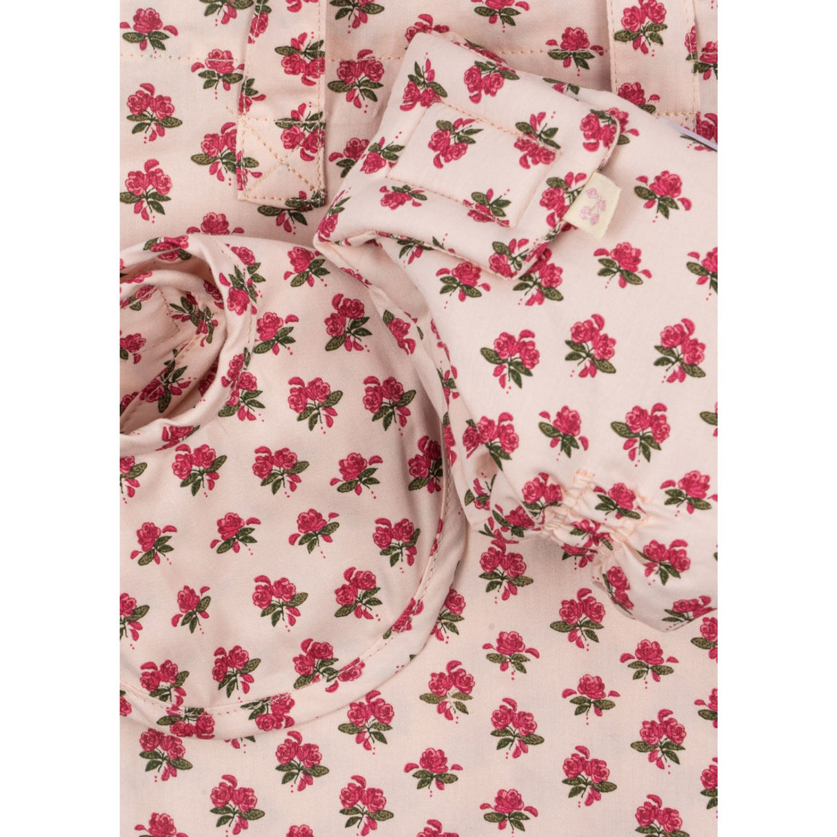 Konges Sløjd Rosie Rose Docka Nursery Sett