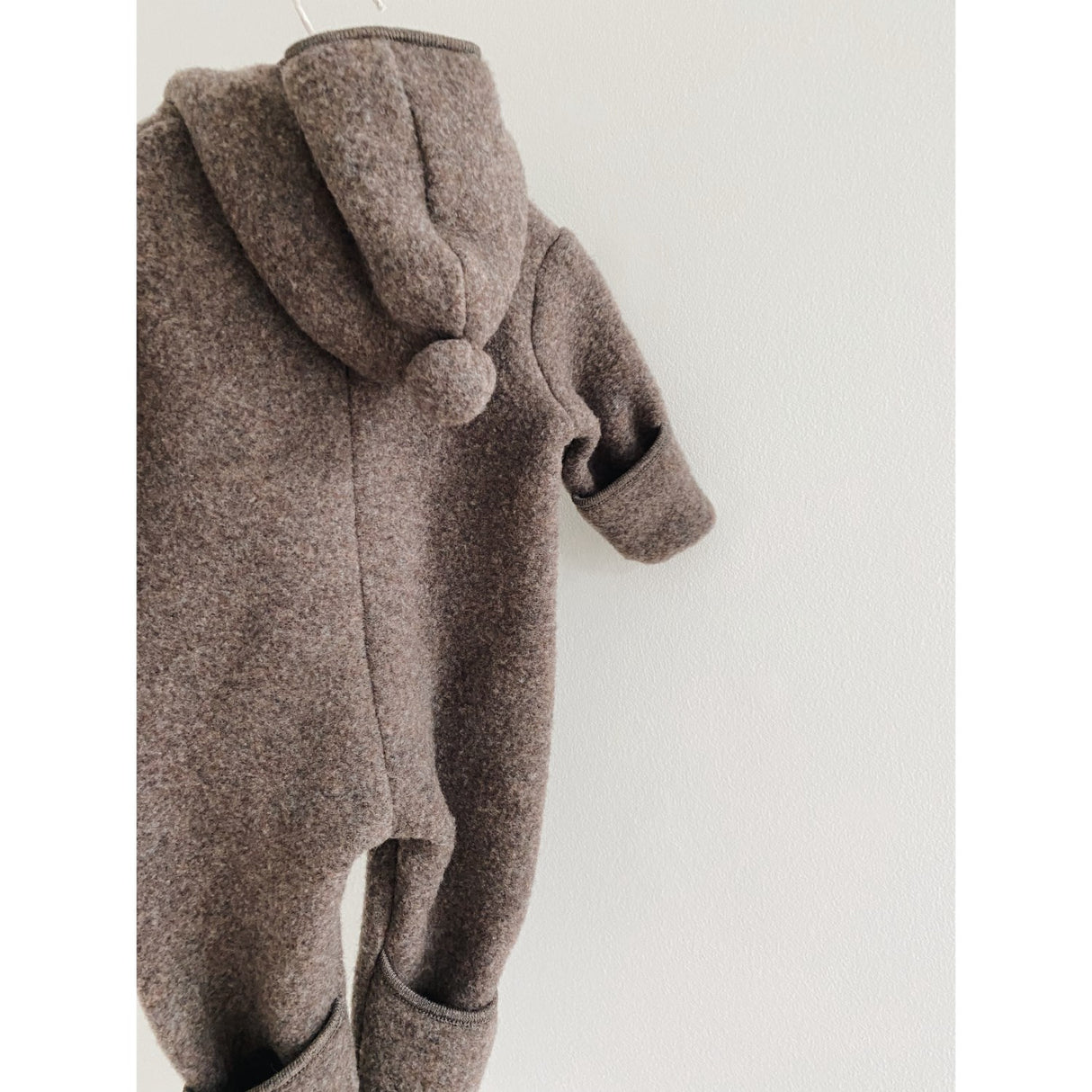 Lalaby Chocolate Nallebjörn Onesie