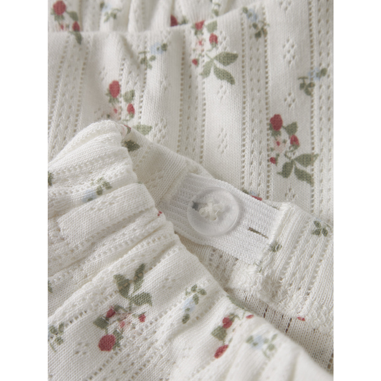 Lil'Atelier Coconut Milk Strawberry Nbfrachello Loose Shorts Lil