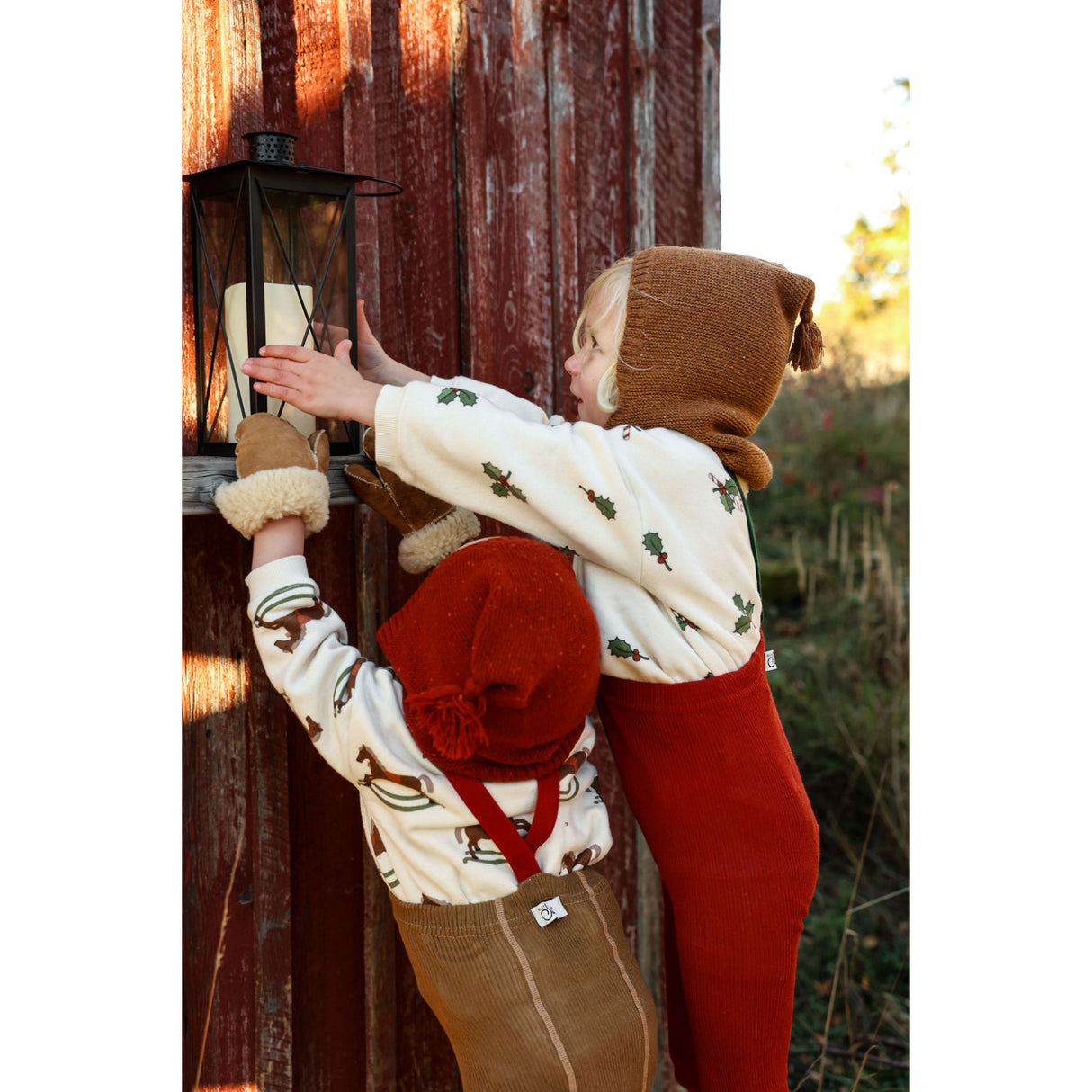 Silly Silas Acorn Brown With Maple Leaf Footless Strumpbyxar Christmas Edition