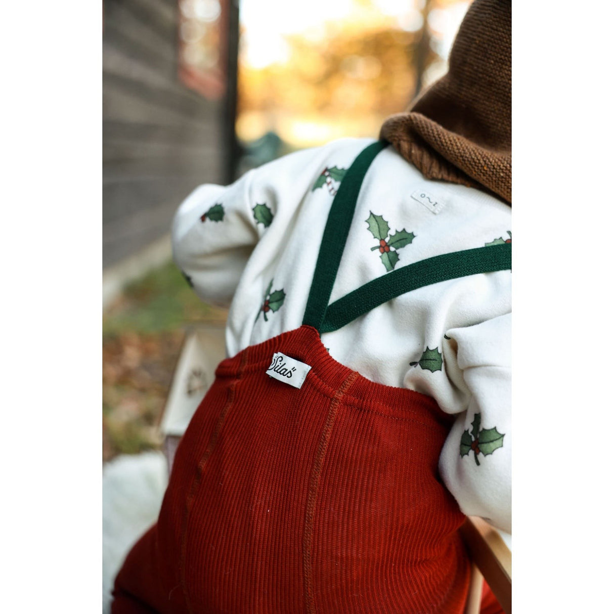 Silly Silas Maple Leaf With Dark Forest Green Footed Strumpbyxar Christmas Edition
