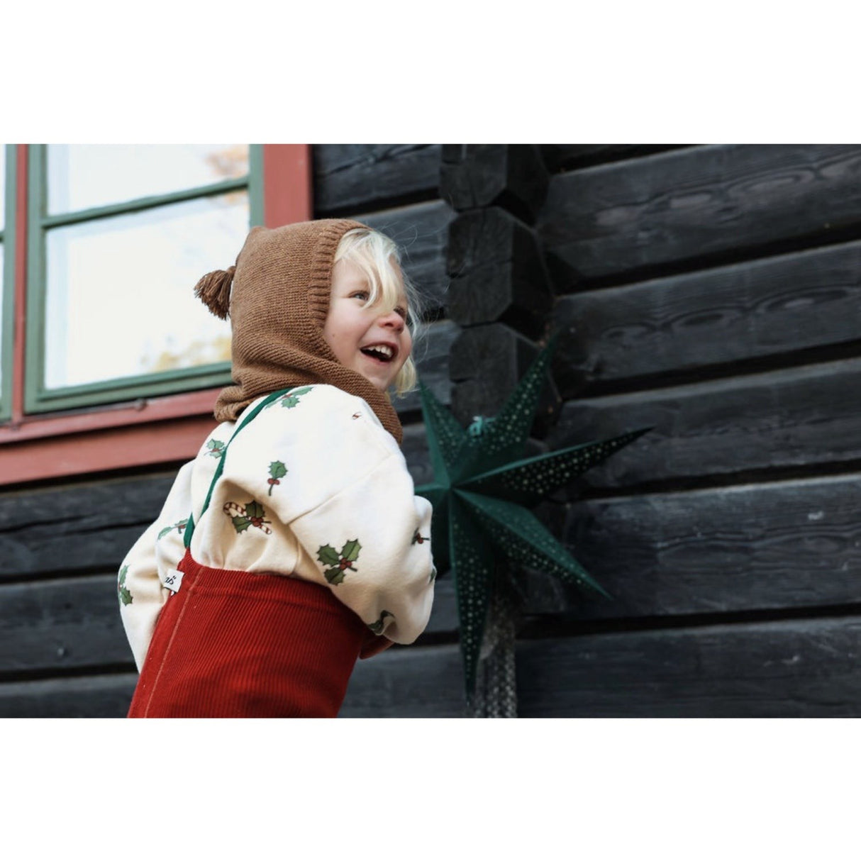 Silly Silas Maple Leaf With Dark Forest Green Footed Strumpbyxar Christmas Edition