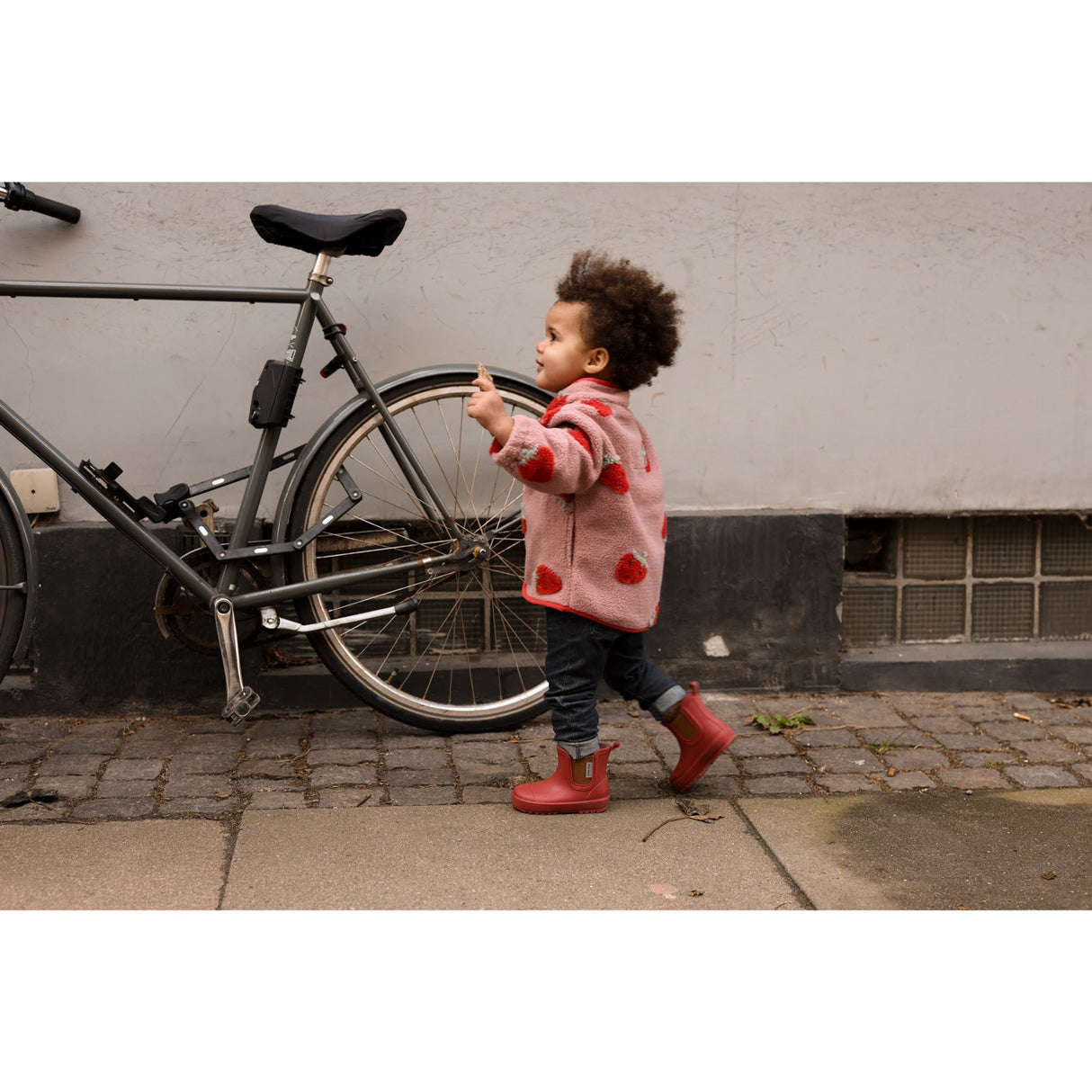 Mikk-Line Strawberry AOP Nallebjörn Jacka 3D