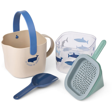 LIEWOOD Shark / Dove Blue Roald Sand Sett