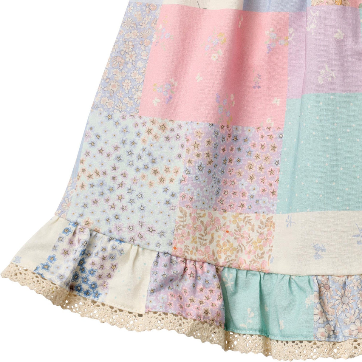 Wheat Patchwork Flowers Klänning Ruffle Ayla