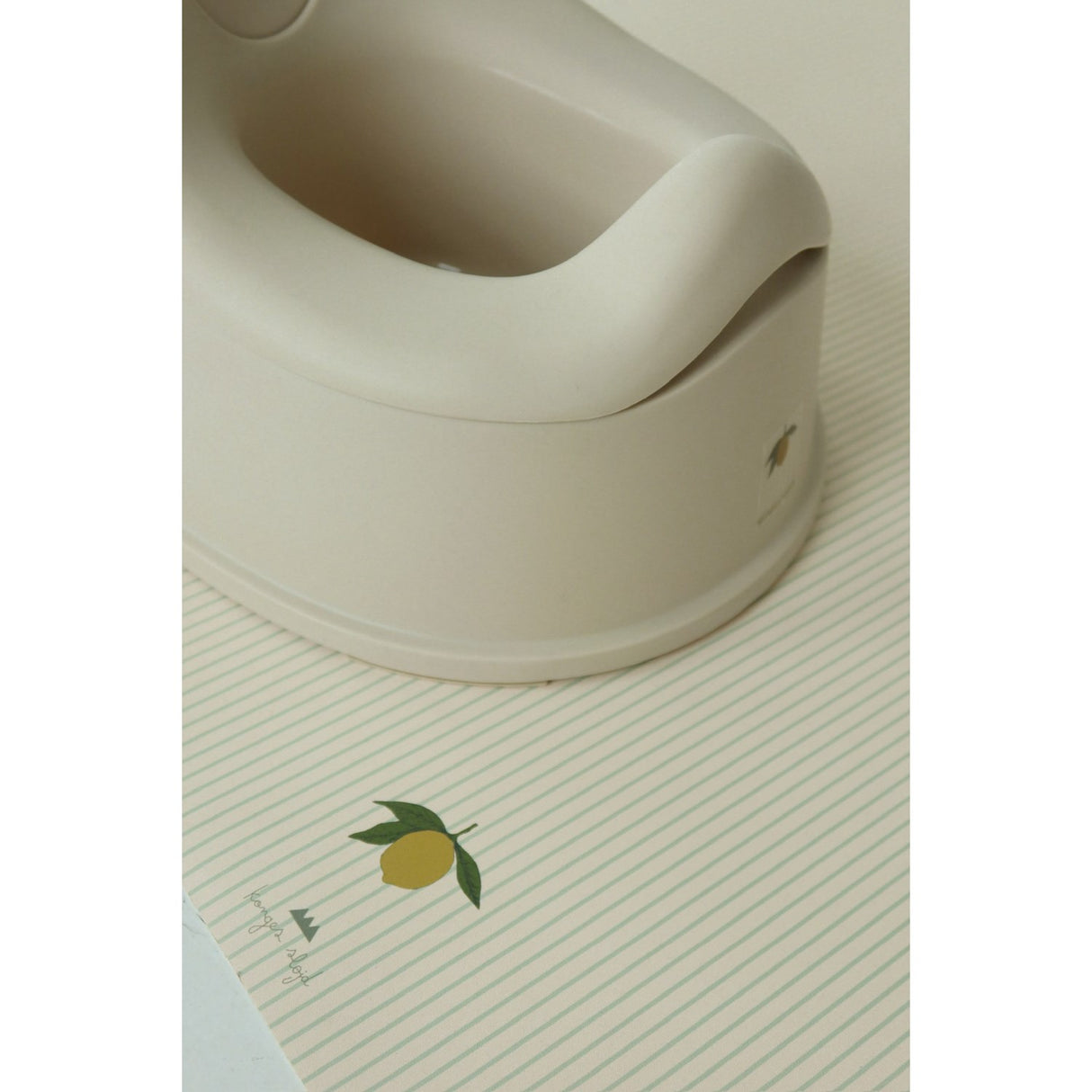 Konges Sløjd Tea Stripe Golv Mat