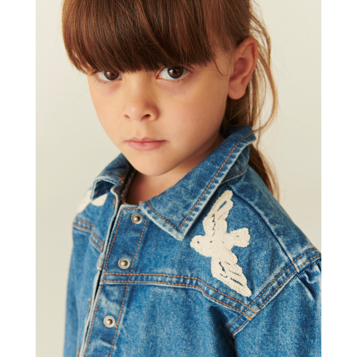 COPENHAGEN COLORS Indigo Blue Washed Denim Frill Jacka W. Crochet Doves
