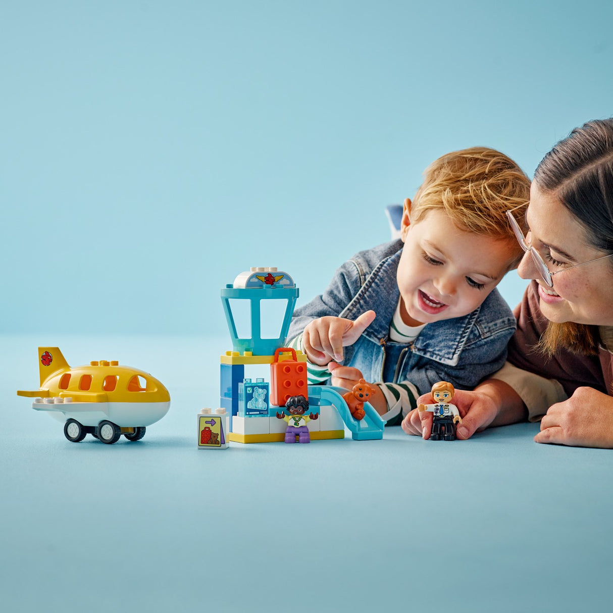 LEGO® DUPLO Town - Første Gang I Lufthavnen 10443