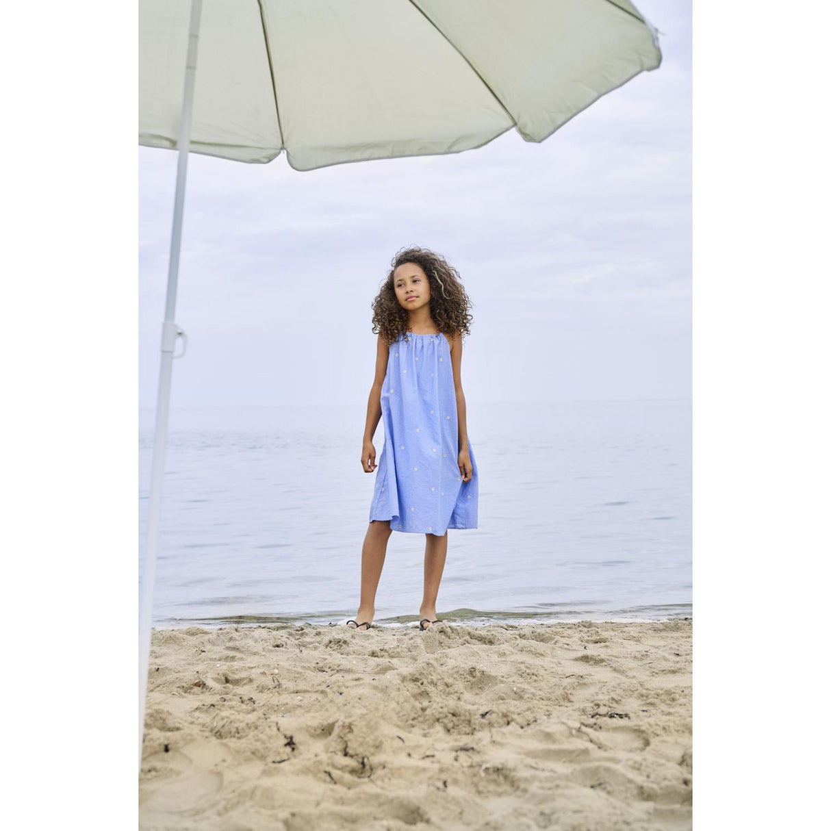 kids ONLY Cashmere Blue Emb Daisy Kogmalou Sl Emb Rem Klänning Wvn