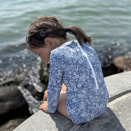 Petit Crabe Evening Sky (Made With Liberty© Fabric) Peeter Pan Baddräkt L/S