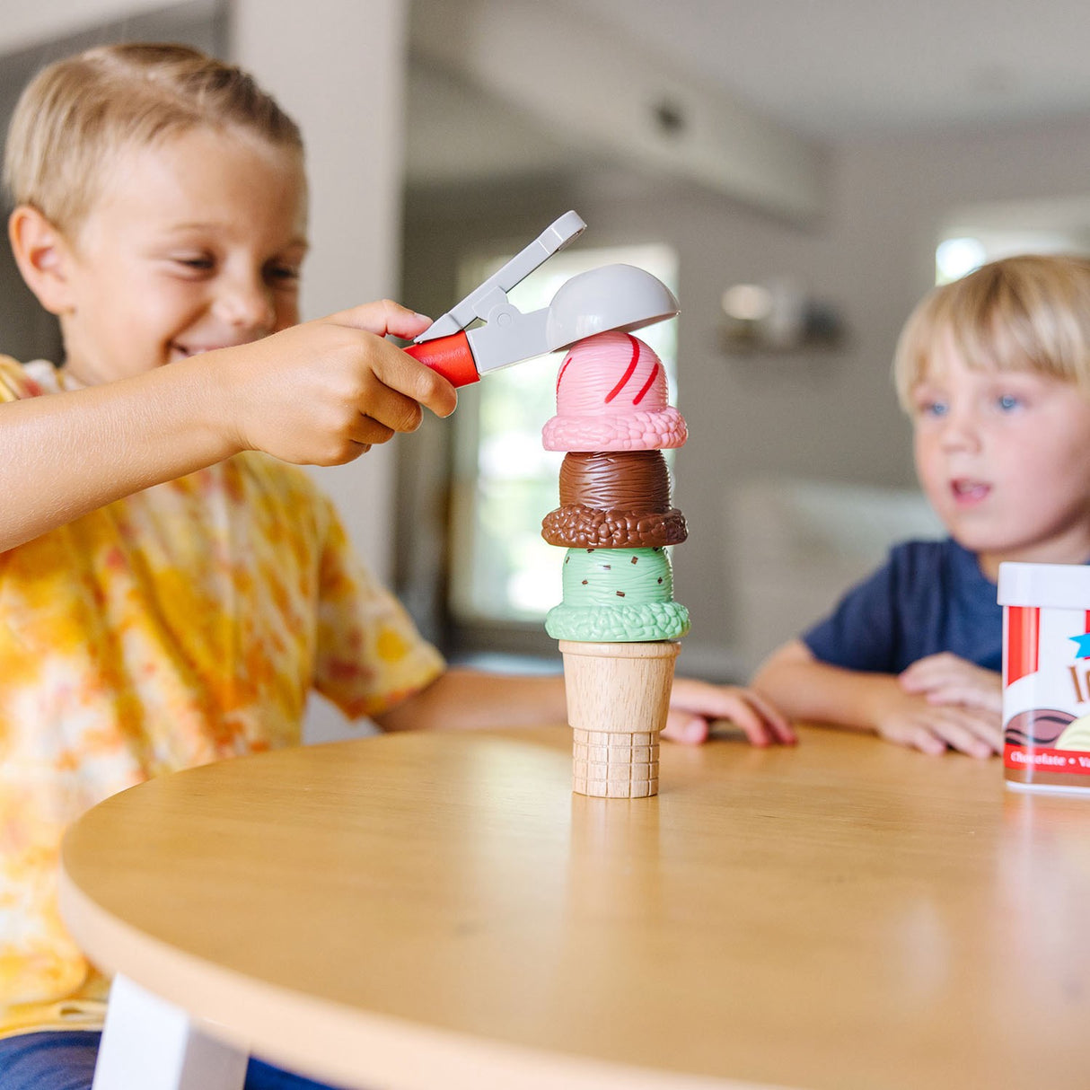 Melissa & Doug Multifarvet Leksak Scoop & Stack Ice Cream Cone Playset