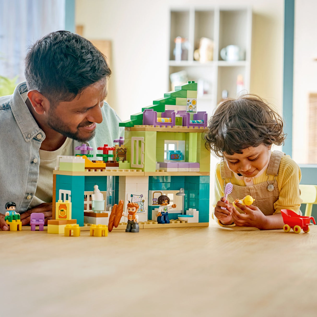 LEGO® DUPLO Town 3-i-1 Moderne Familiehus Med Figurer 10470