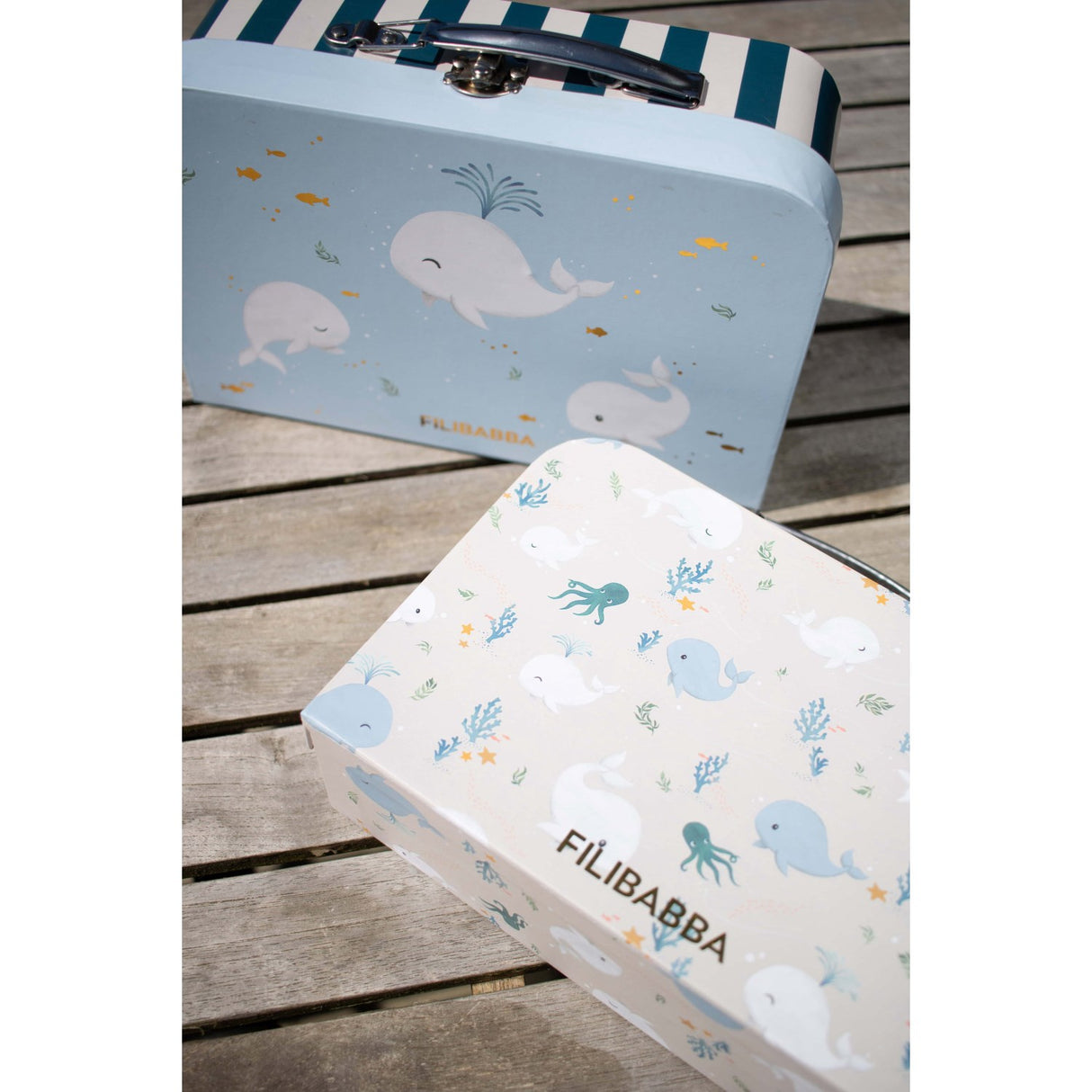 FILIBABBA Christian's Whale Tales Kuffertsæt Til Leg Och Förvaring 2 Pack