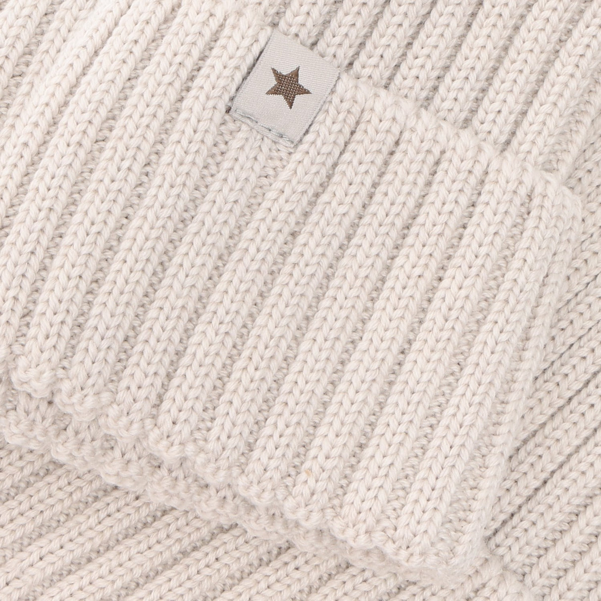 Huttelihut Sand Melange Beanie Ull Stickad