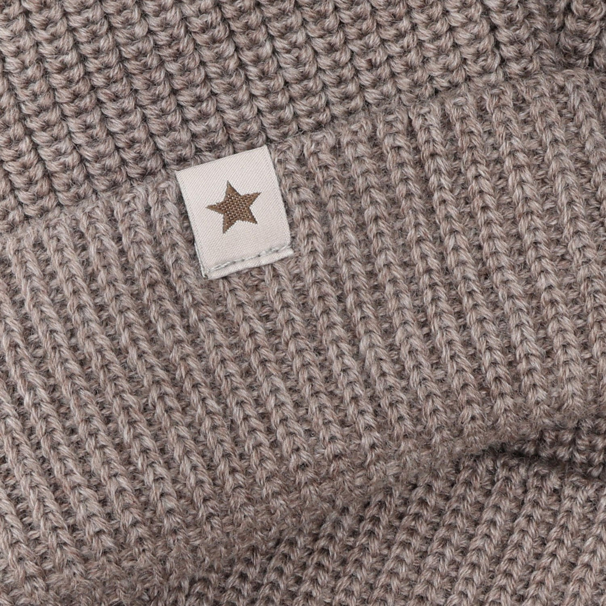 Huttelihut Cinder Melange Beanie Ull Stickad Pompoms