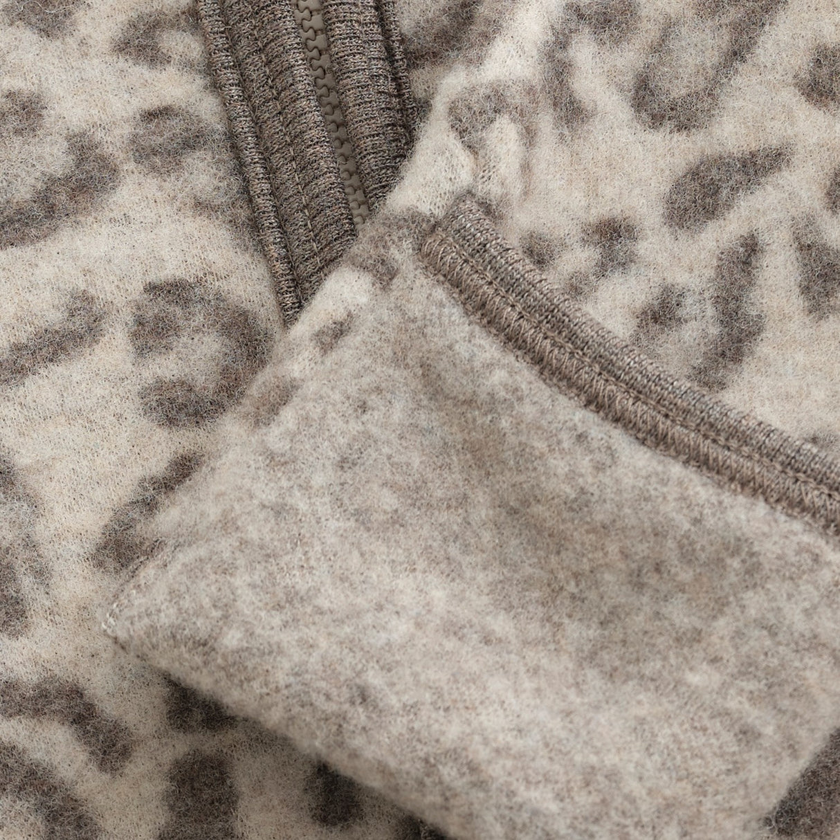 Huttelihut Camel Melange Sittvagnar Dräkt Ears Ull Fleece Jac