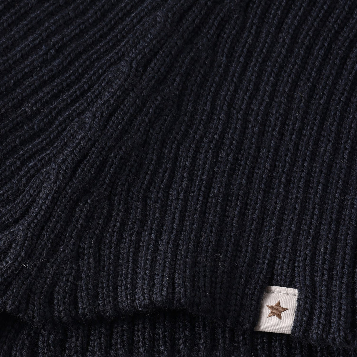 Huttelihut Dark Navy Neck Warmer Ull Stickad