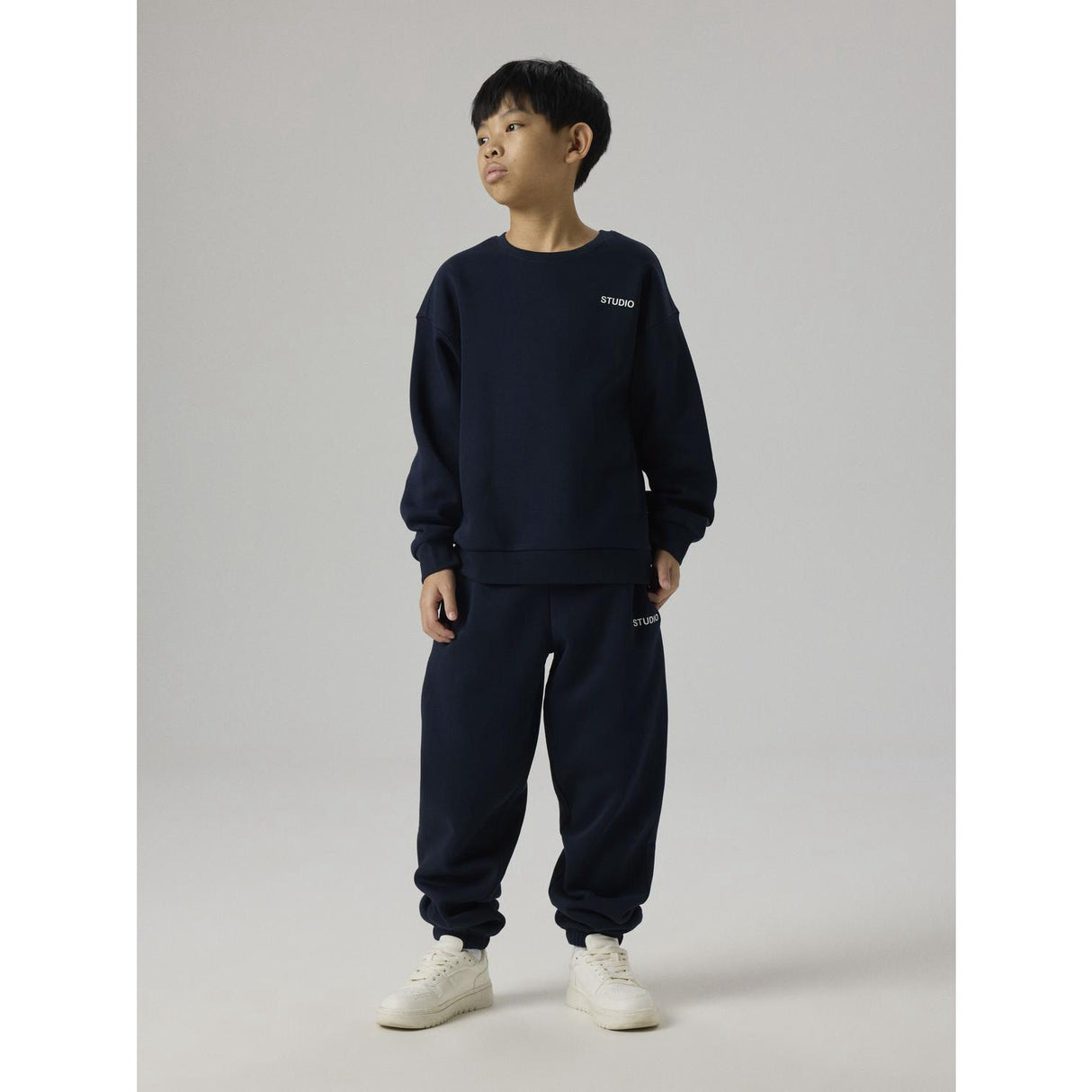 Name It Dark Sapphire Bright White Print Nkmrio Rlx Sweat Byxor Bru Noos
