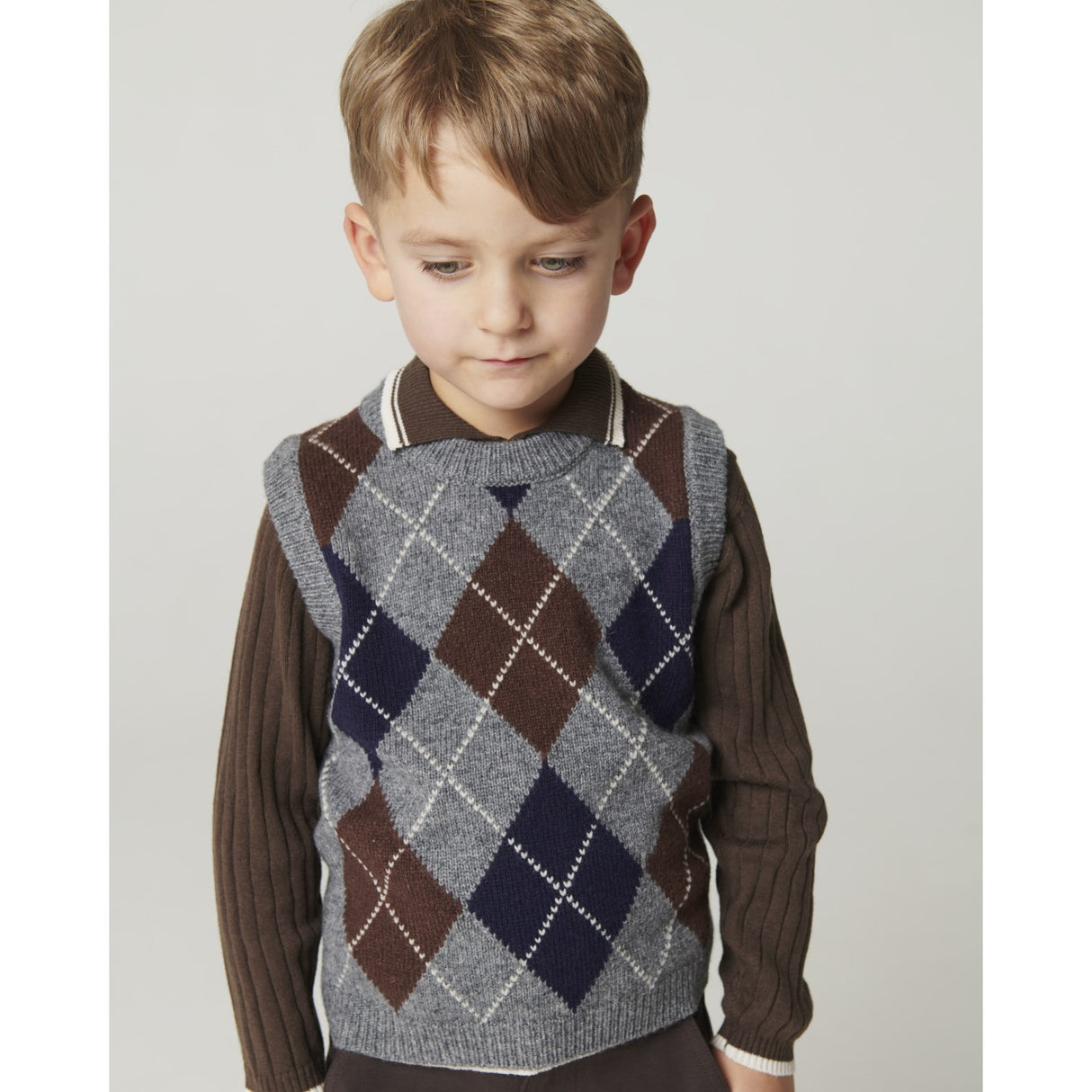 COPENHAGEN COLORS Grey Mel./Dk. Brown/Navy Comb. Argyle Stickad Väst