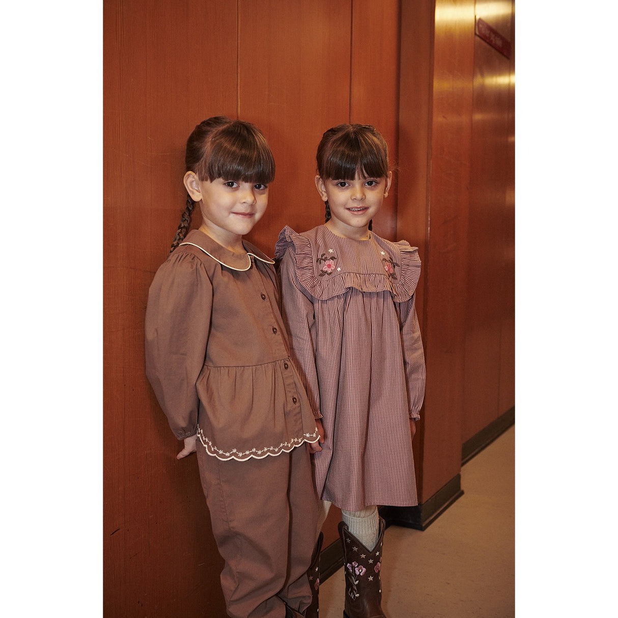 COPENHAGEN COLORS Walnut Twill Blus M/ Embroidery