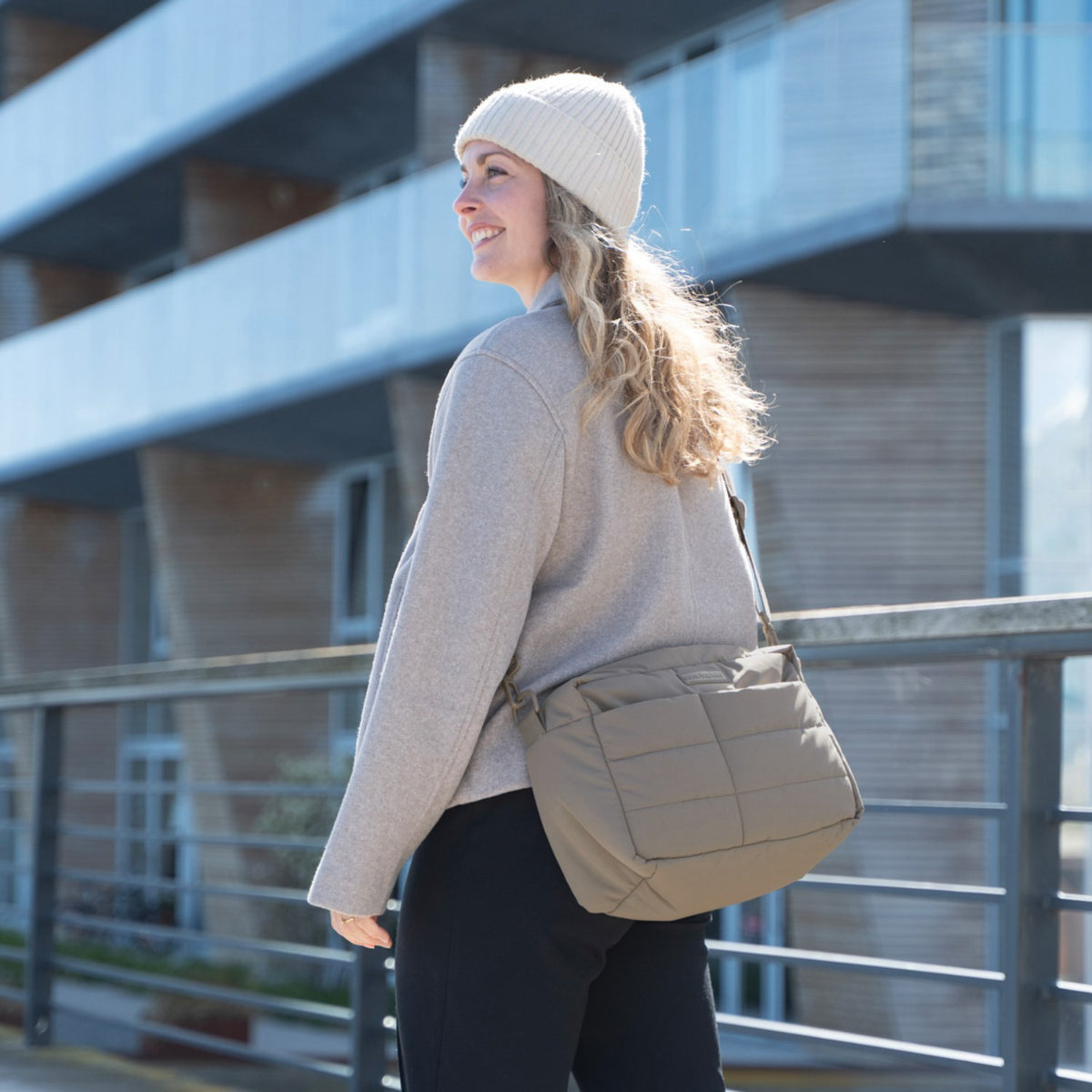DonebyDeer Taupe Quiltad Stroller Väska