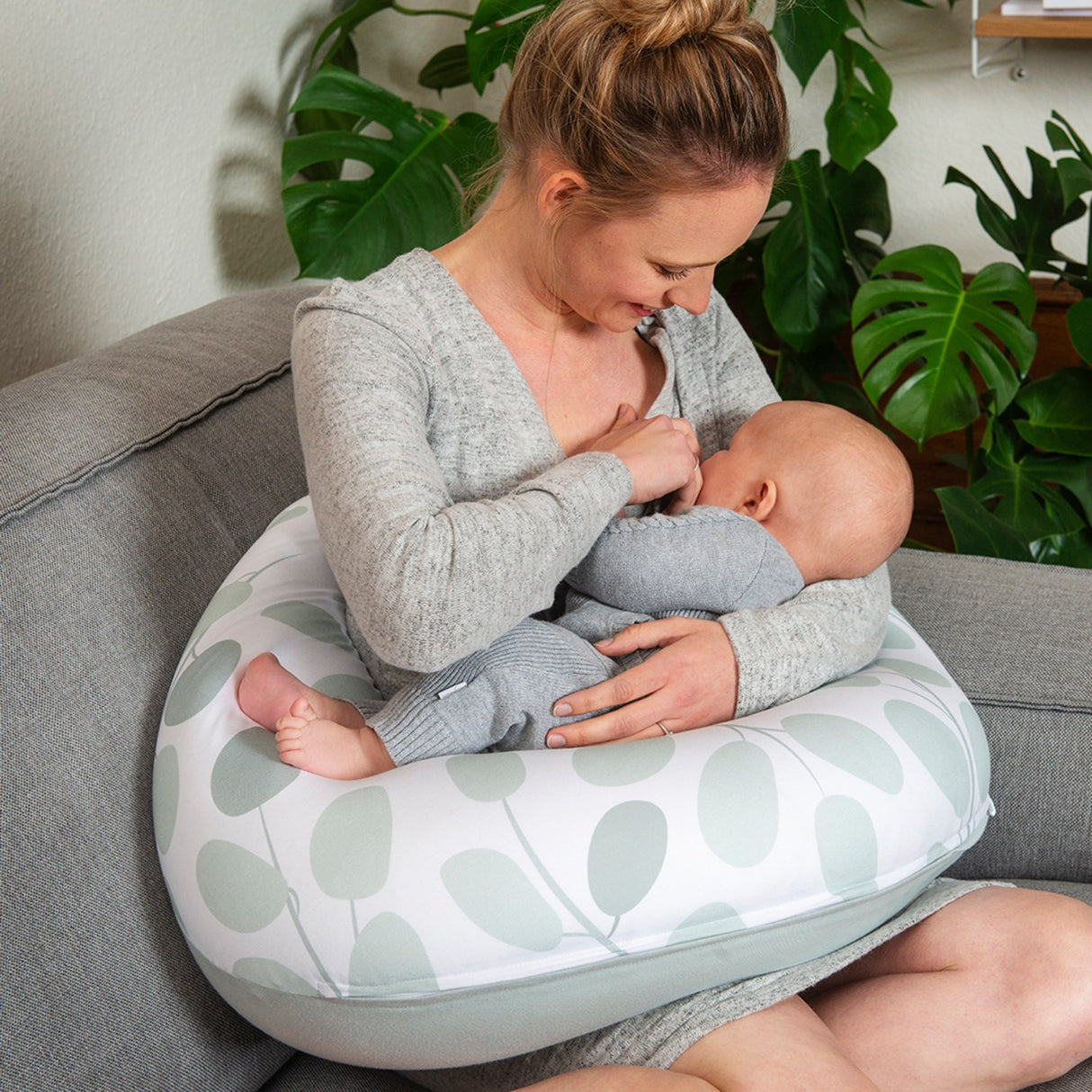 Doomoo Leaf Green Nursing & Pregnancy Kudde
