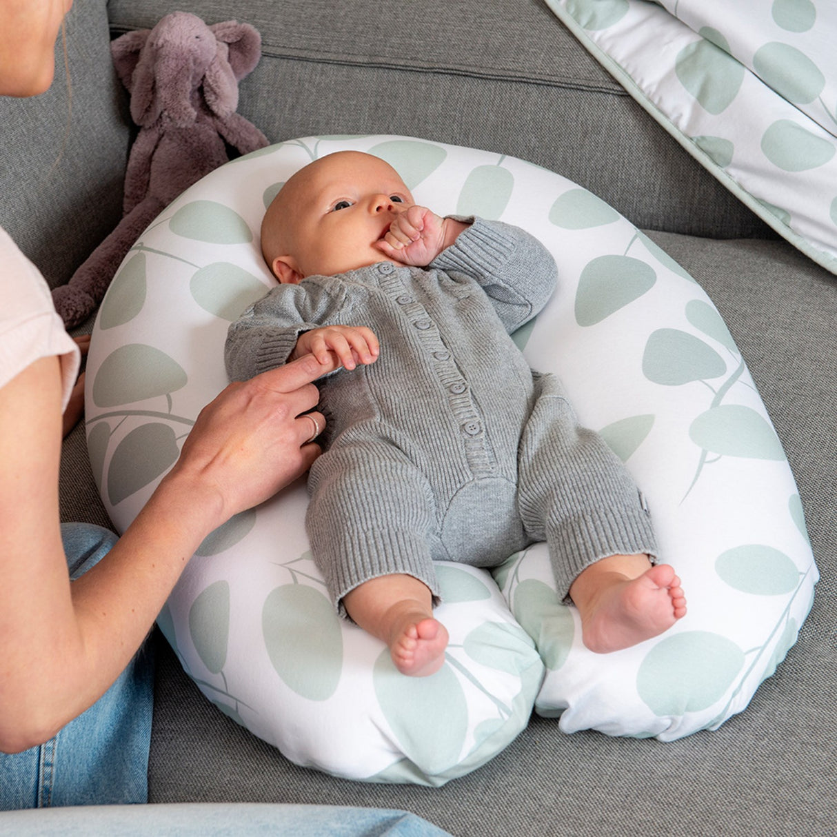 Doomoo Leaf Green Nursing & Pregnancy Kudde