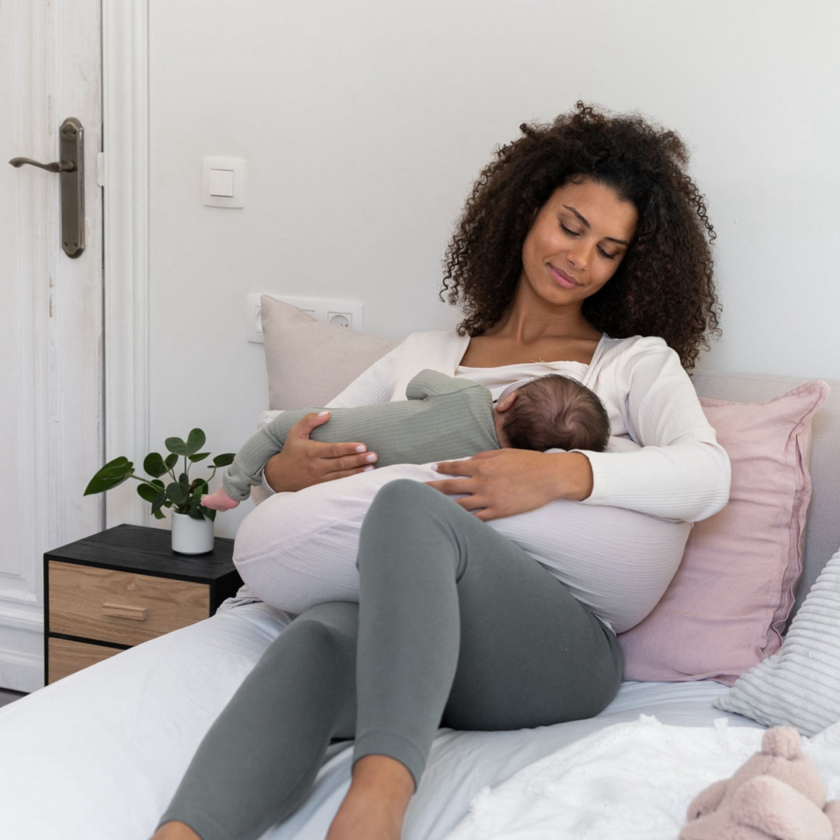 Doomoo Beige Basic Nursing & Pregnancy Kudde