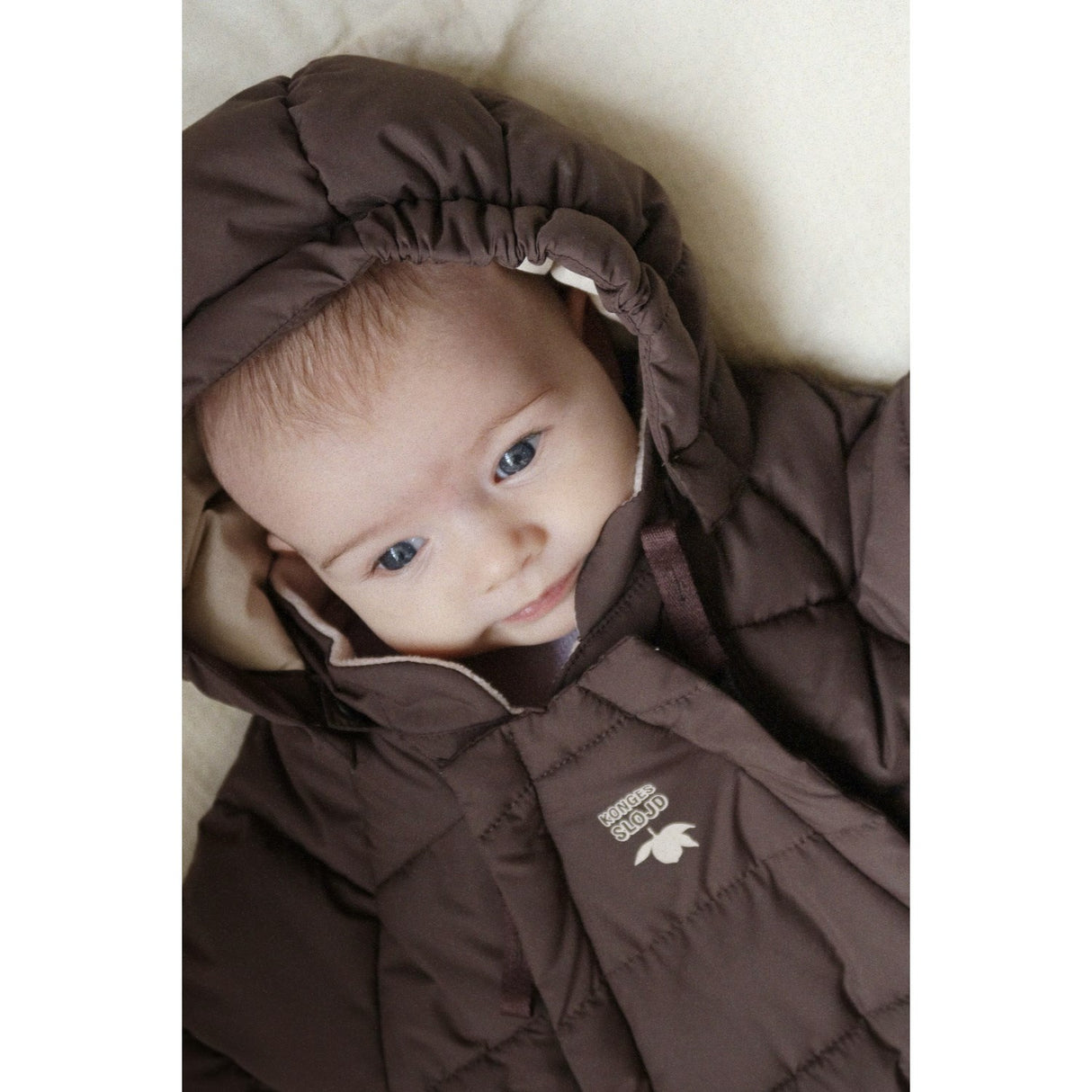 Konges Sløjd Chocolate Brown Alpi Baby Dräkt Grs
