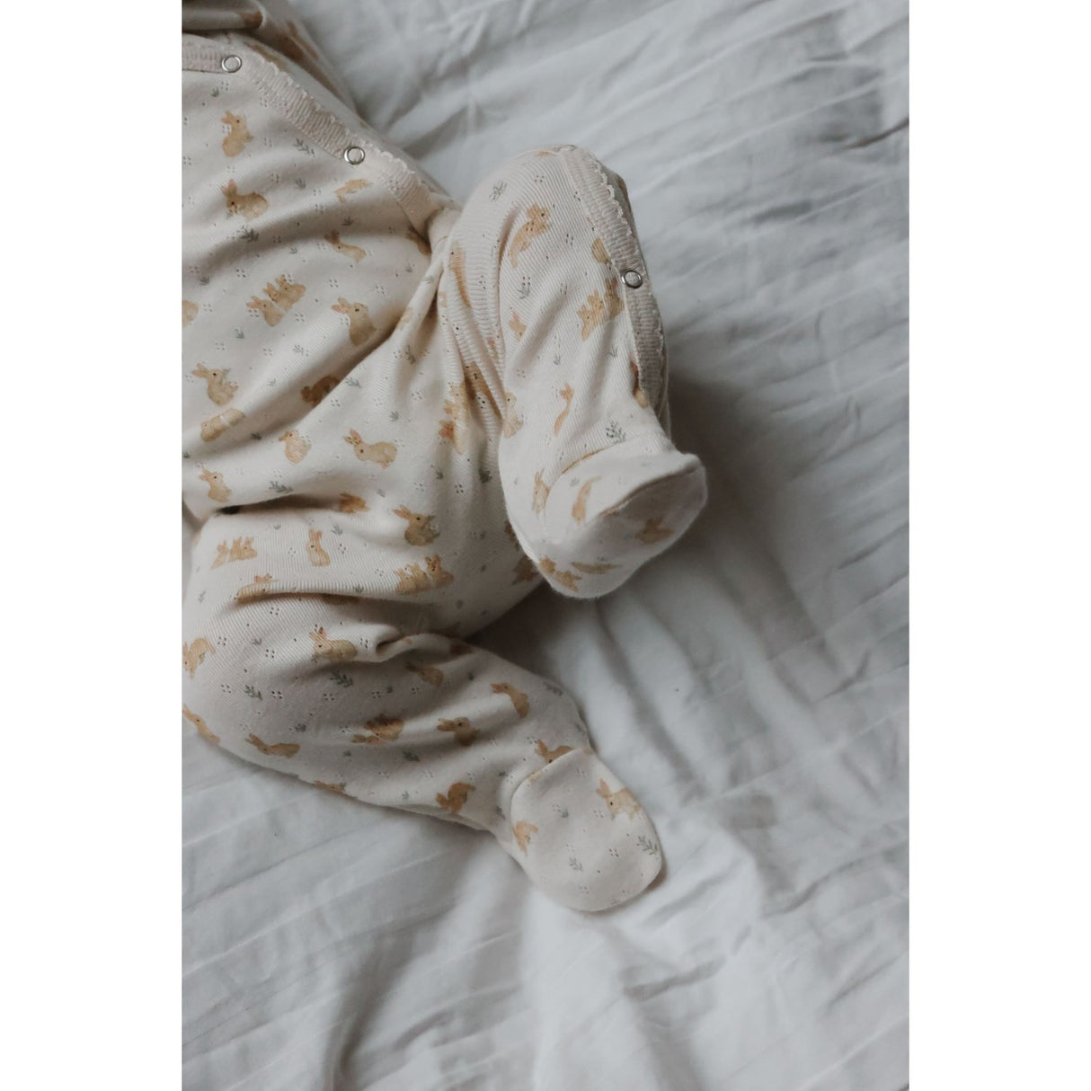 Petit Piao Eggnog Rabbit Aop Ppdio L_S Byxdress Fold Feet Pointelle Nb