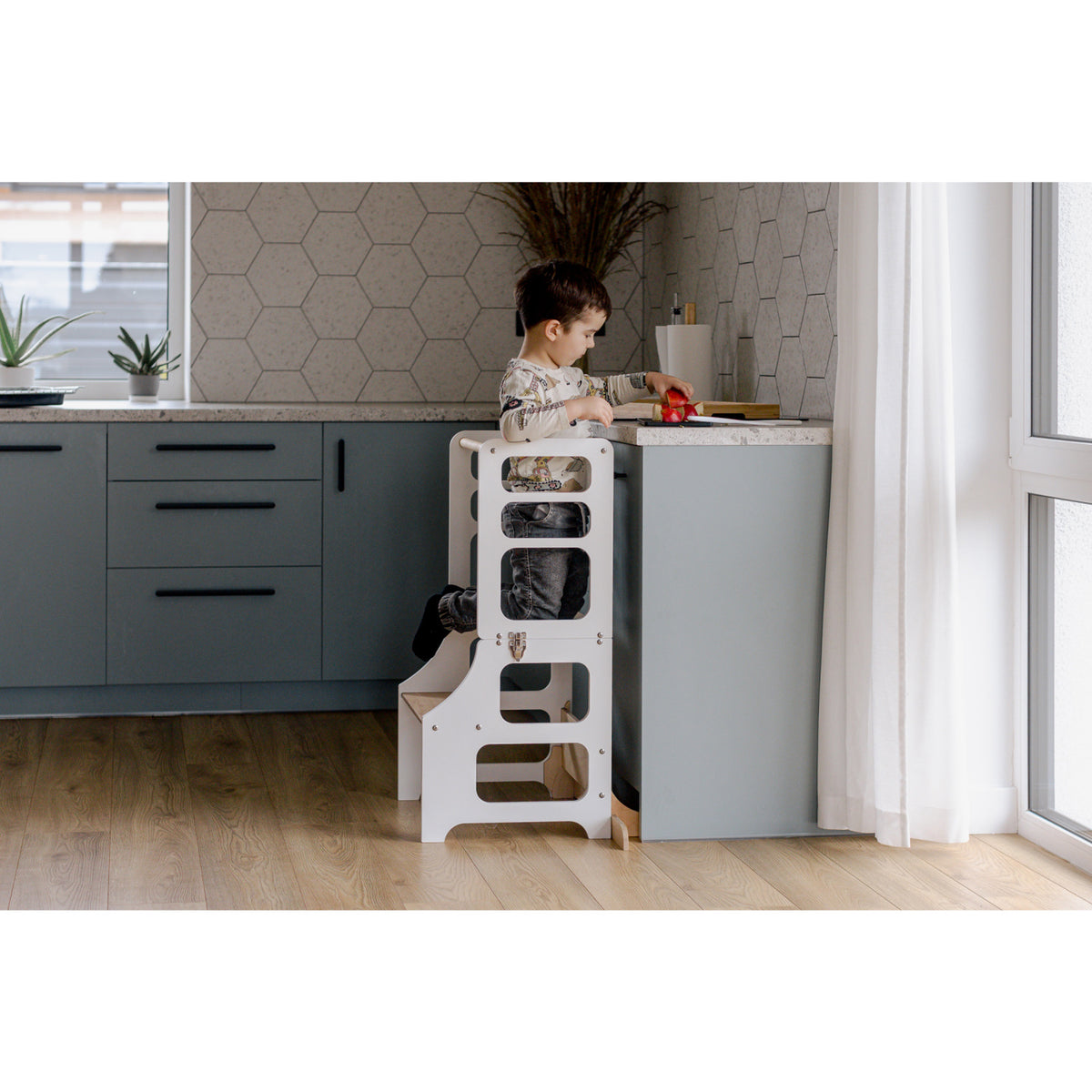 Duck Woodworks White Foldbar EC Tower